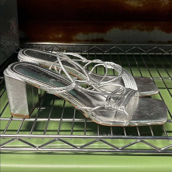 Metallic heels - Picture 1 of 5